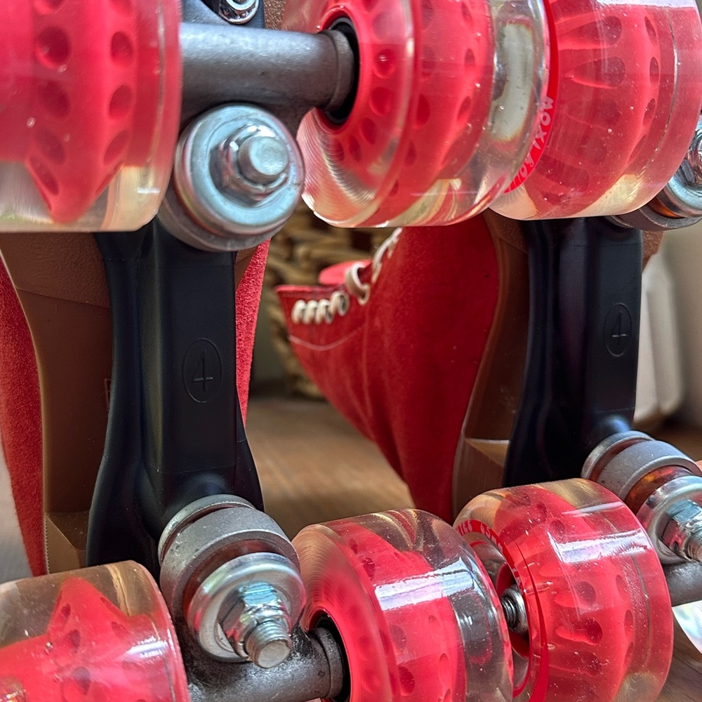Moxi Lolly “Poppy” Red Suede Roller Skates - Picture 8 of 9